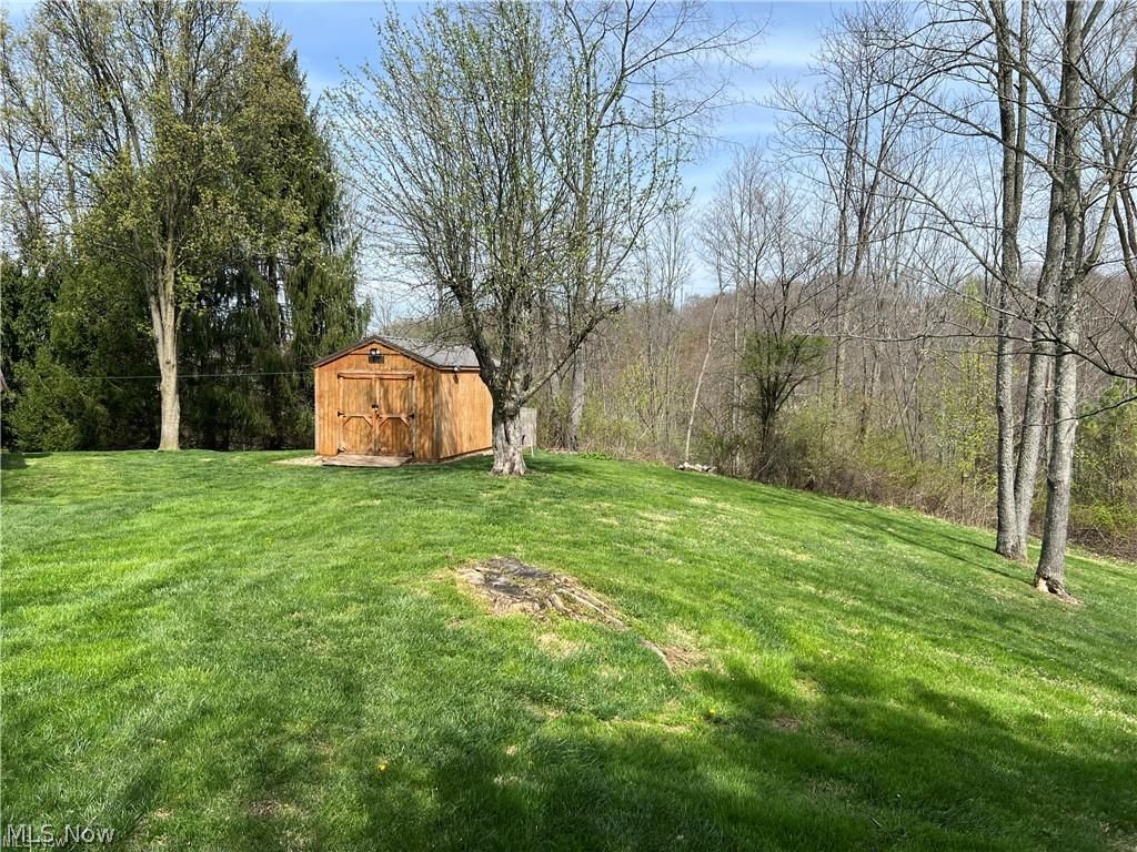 1513 Meadow Square NE Bolivar OH 44612