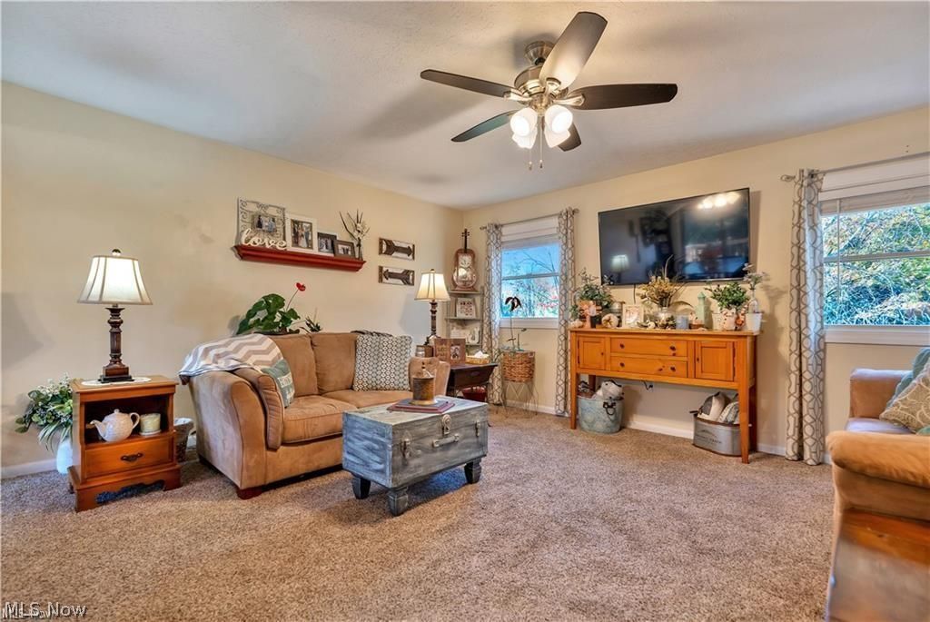 1513 Meadow Square NE Bolivar OH 44612