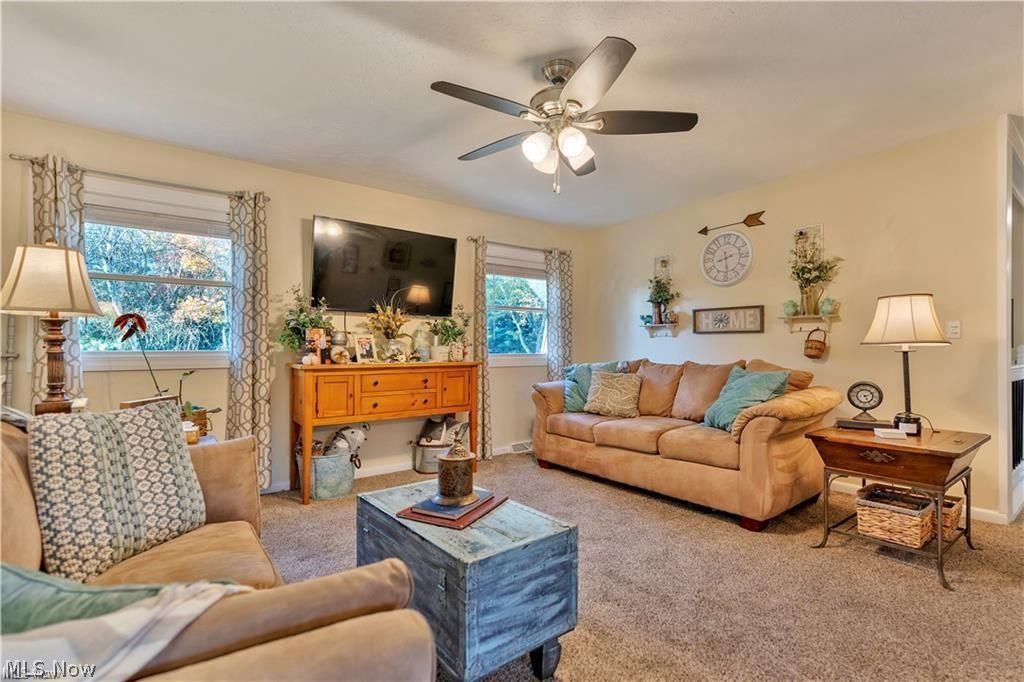 1513 Meadow Square NE Bolivar OH 44612