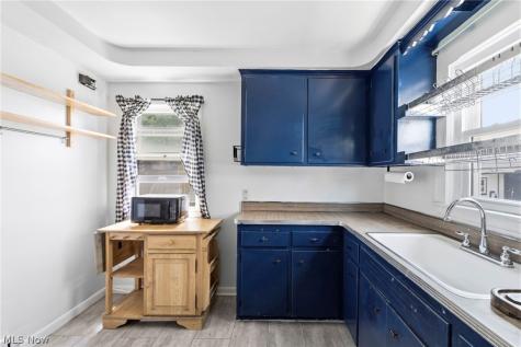29002 Foxboro Street Willowick OH 44095