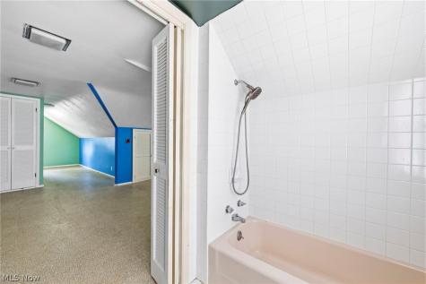 29002 Foxboro Street Willowick OH 44095