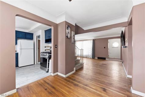 29002 Foxboro Street Willowick OH 44095