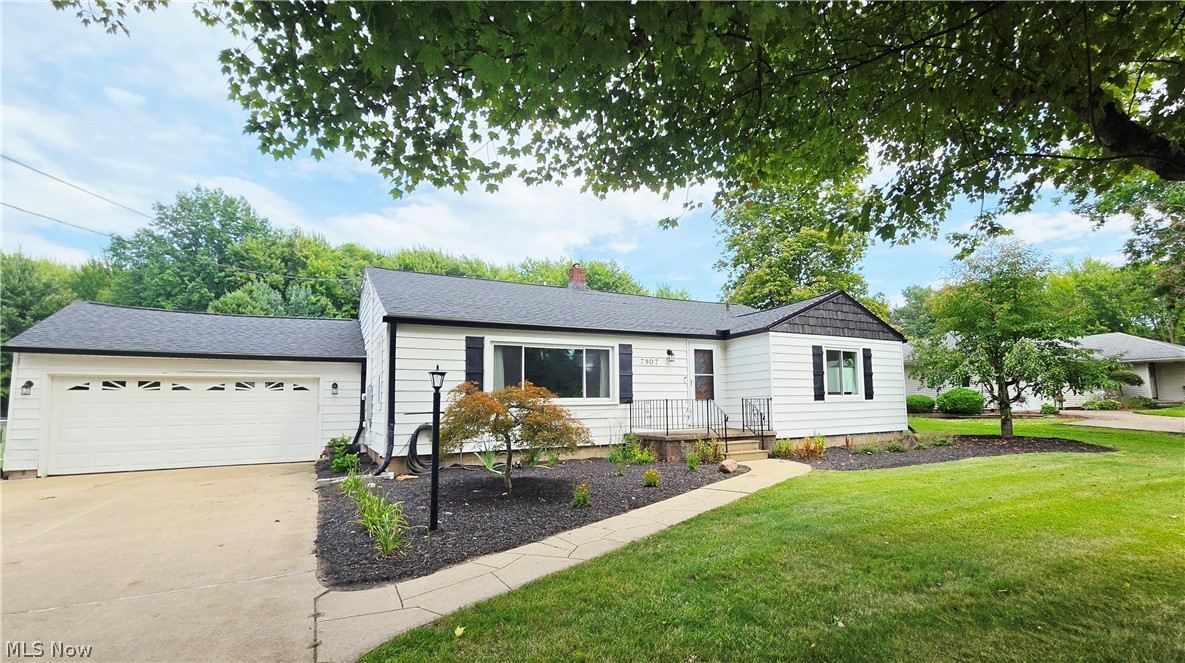 7907 Baumhart Road Amherst OH 44001