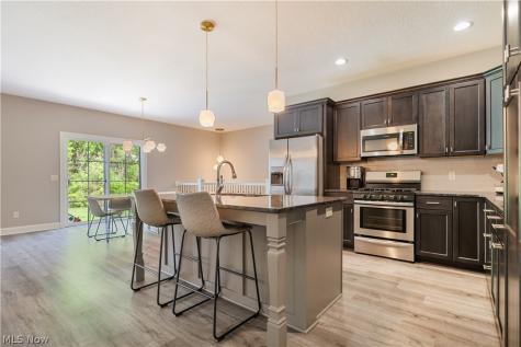 3693 Stratavon Street NW North Canton OH 44720