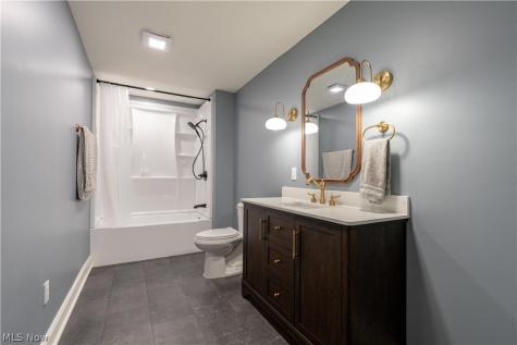 3693 Stratavon Street NW North Canton OH 44720