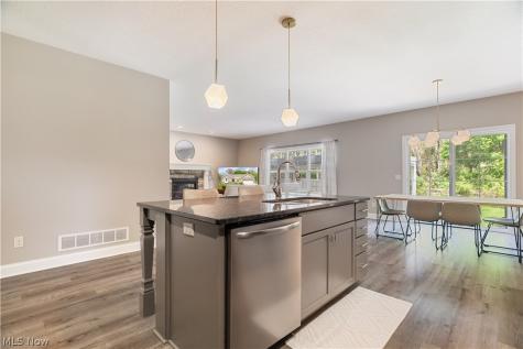 3693 Stratavon Street NW North Canton OH 44720
