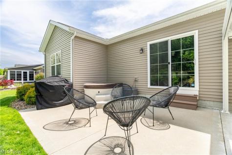 3693 Stratavon Street NW North Canton OH 44720