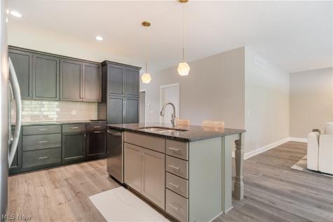 3693 Stratavon Street NW North Canton OH 44720