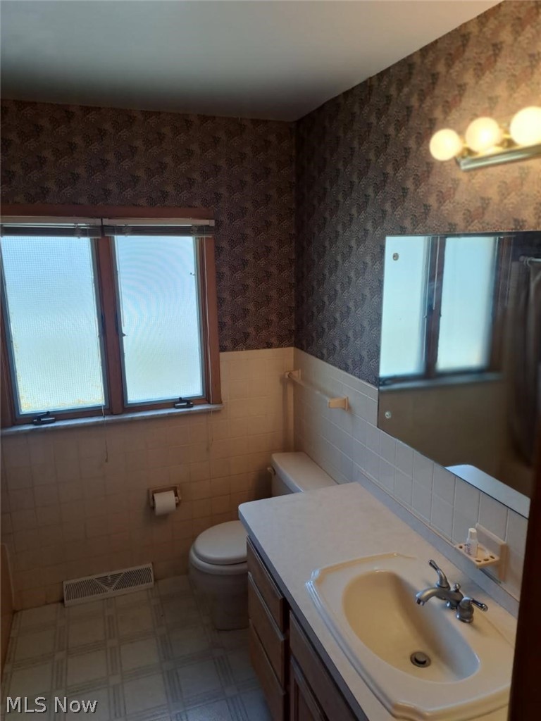 26250 Forestview Avenue Euclid OH 44132
