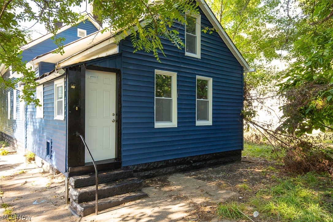 5011 Guy Avenue Cleveland OH 44127