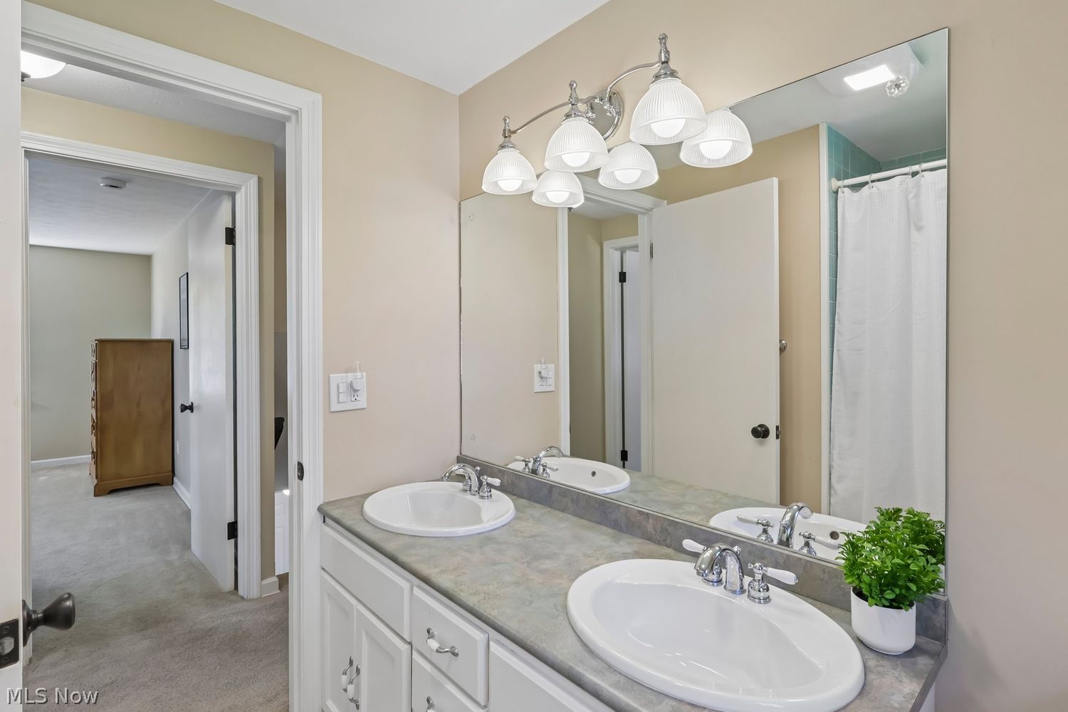 3394 Palmer Drive Rocky River OH 44116