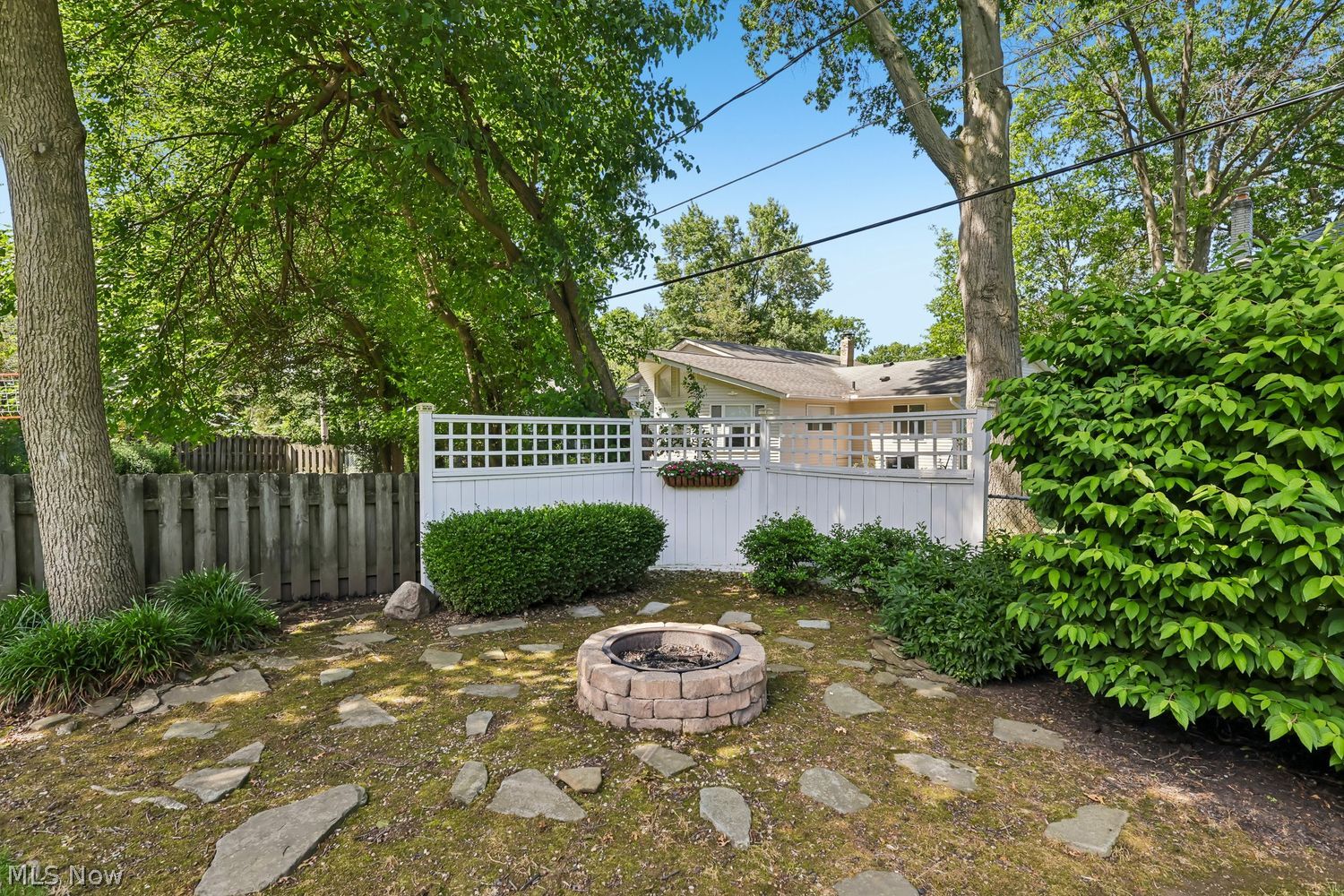 3394 Palmer Drive Rocky River OH 44116