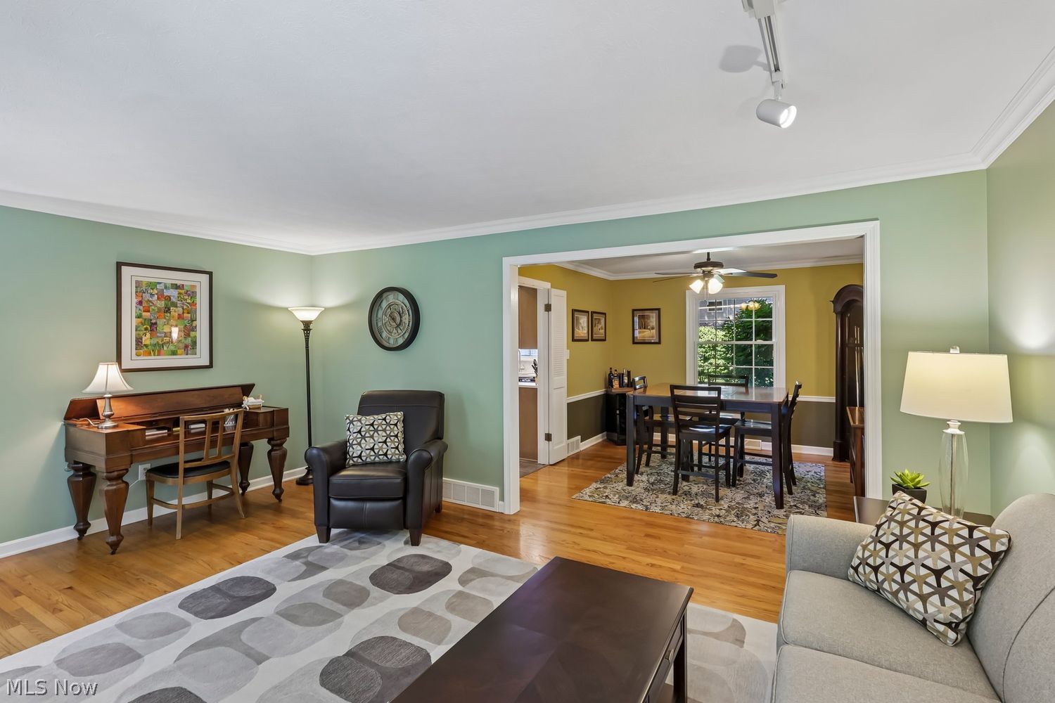 3394 Palmer Drive Rocky River OH 44116