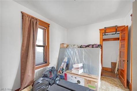 5862 Cable Avenue Cleveland OH 44127