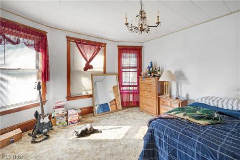 5862 Cable Avenue Cleveland OH 44127