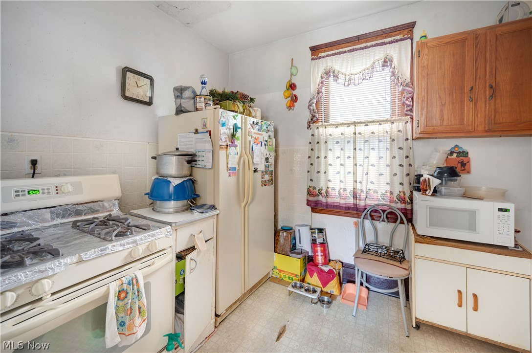 5862 Cable Avenue Cleveland OH 44127