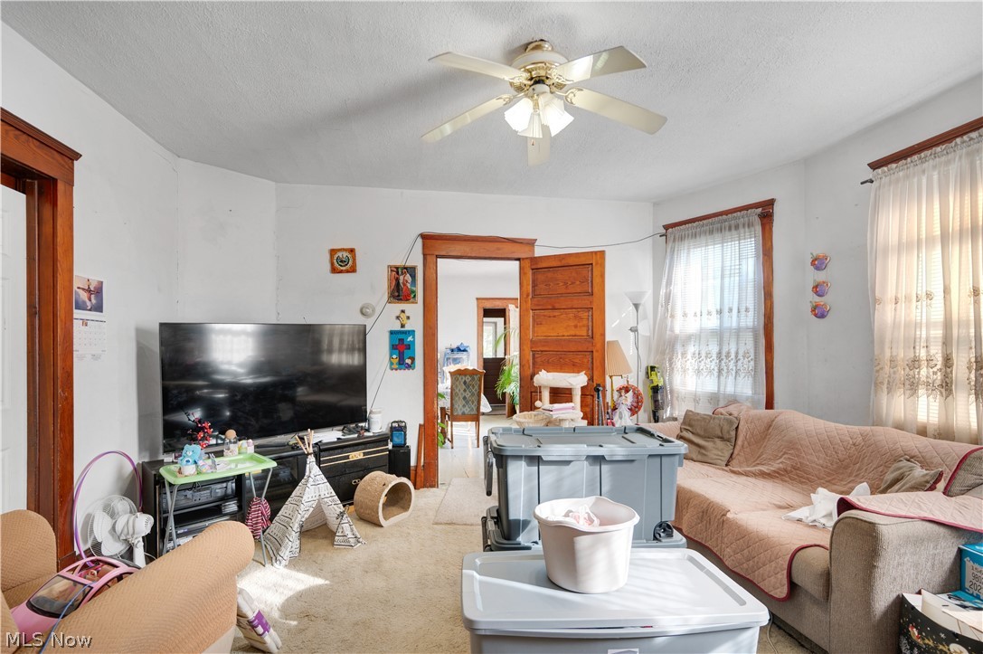 5862 Cable Avenue Cleveland OH 44127