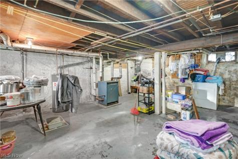 5862 Cable Avenue Cleveland OH 44127