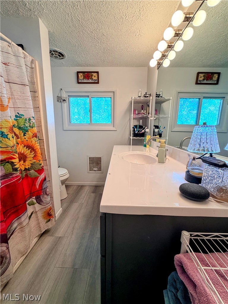 728 Johnson Plank Road NE Warren OH 44481