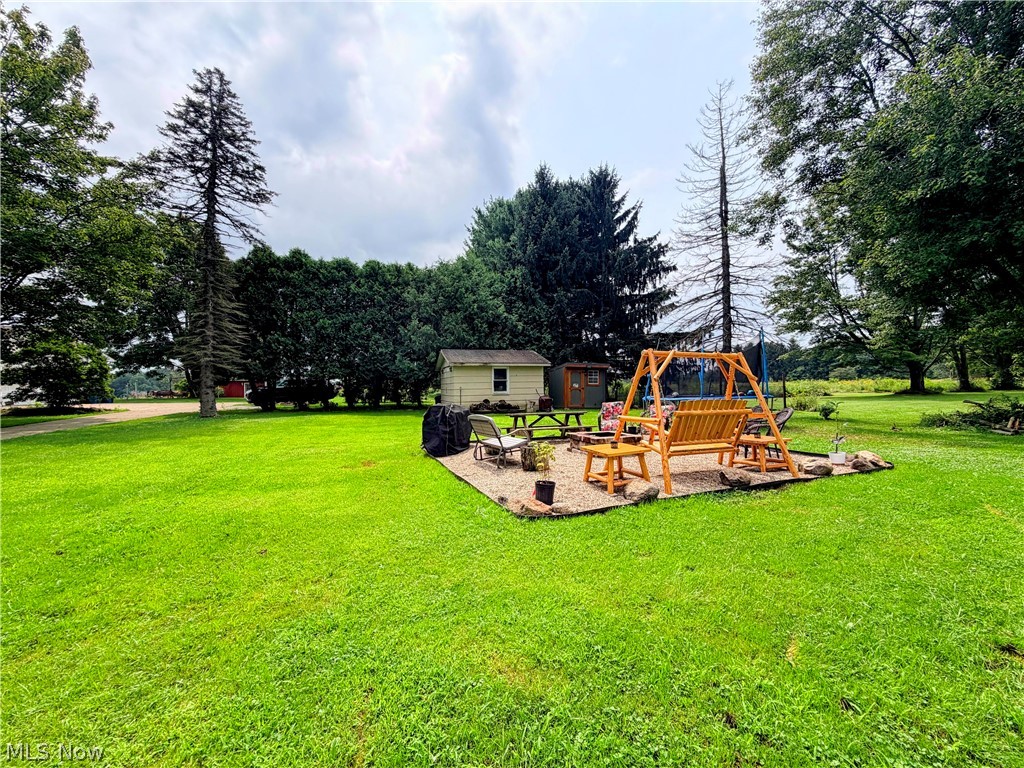 728 Johnson Plank Road NE Warren OH 44481