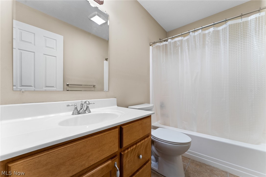 5290 Skye Drive New Middletown OH 44442