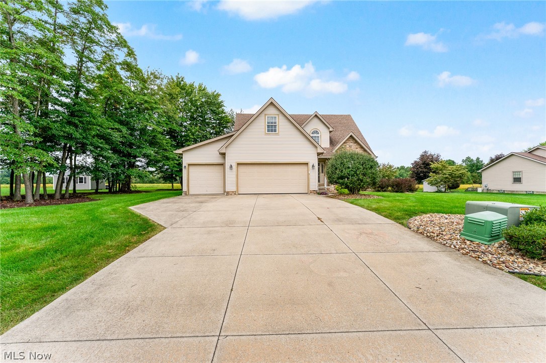 5290 Skye Drive New Middletown OH 44442