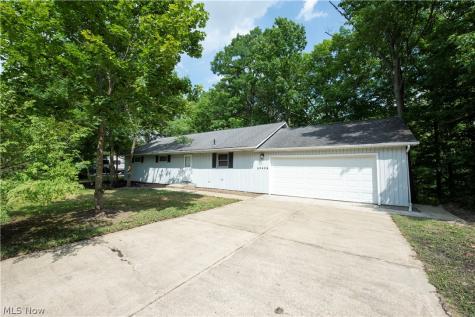 25429 Tyndall Falls Drive Olmsted Falls OH 44138