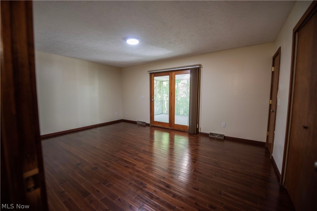 25429 Tyndall Falls Drive Olmsted Falls OH 44138