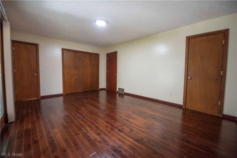 25429 Tyndall Falls Drive Olmsted Falls OH 44138