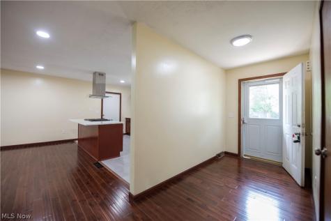 25429 Tyndall Falls Drive Olmsted Falls OH 44138