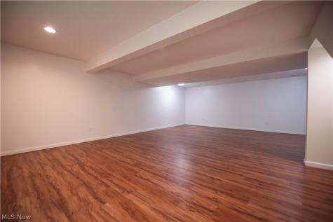 25429 Tyndall Falls Drive Olmsted Falls OH 44138