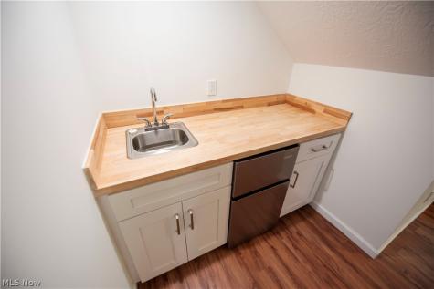 25429 Tyndall Falls Drive Olmsted Falls OH 44138