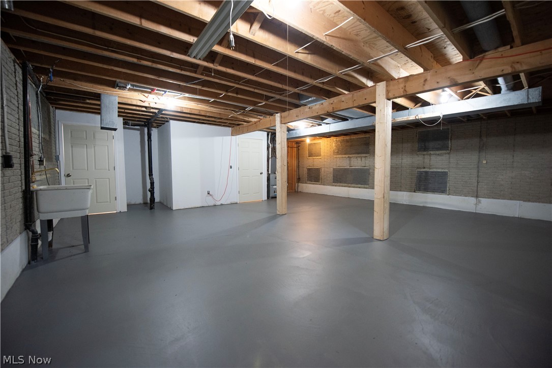 25429 Tyndall Falls Drive Olmsted Falls OH 44138