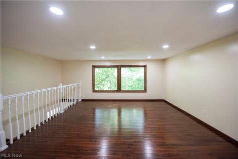 25429 Tyndall Falls Drive Olmsted Falls OH 44138