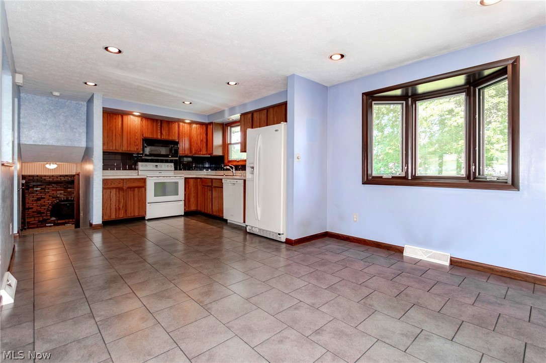 249 Shore Drive Eastlake OH 44095
