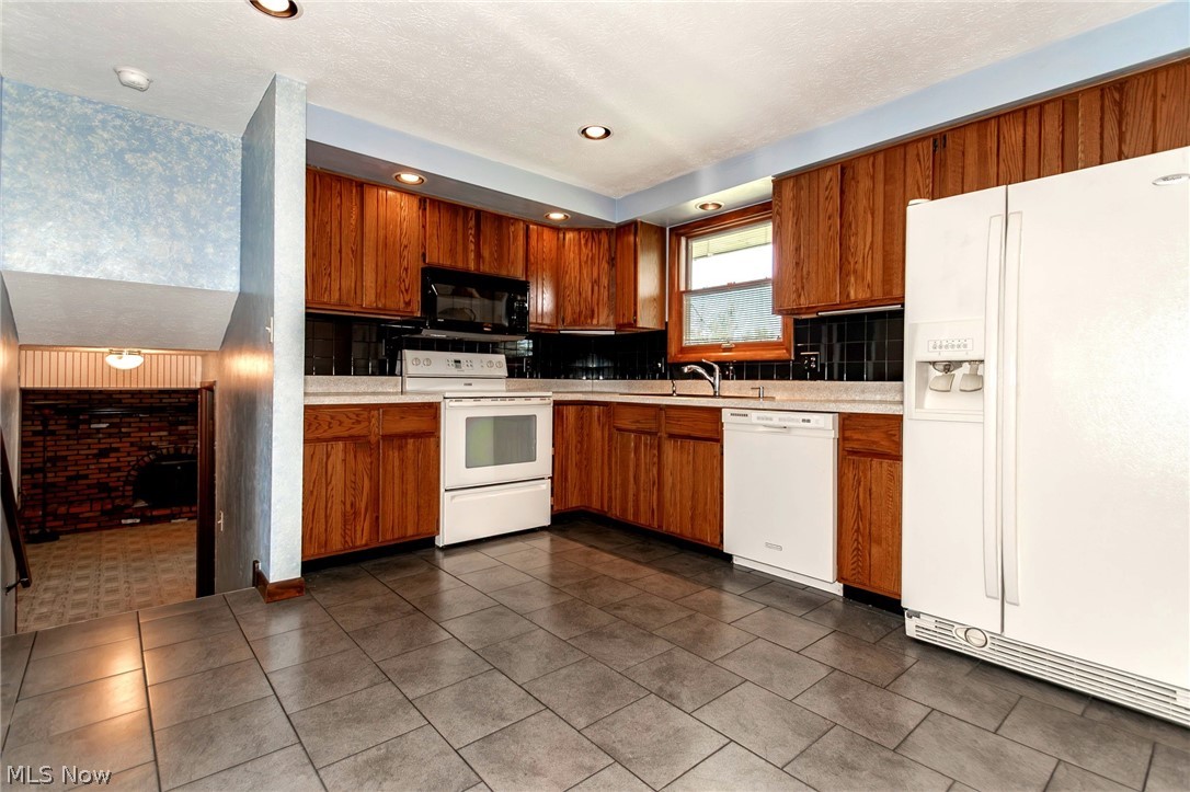 249 Shore Drive Eastlake OH 44095