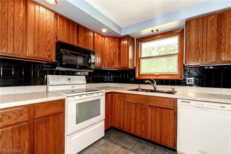 249 Shore Drive Eastlake OH 44095