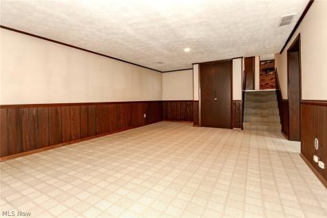 249 Shore Drive Eastlake OH 44095