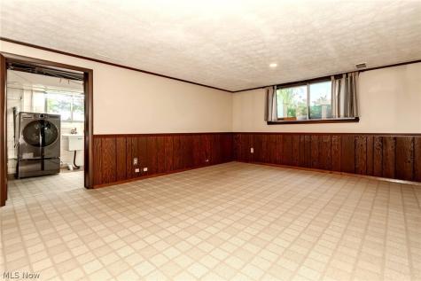 249 Shore Drive Eastlake OH 44095