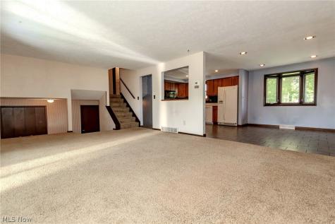 249 Shore Drive Eastlake OH 44095