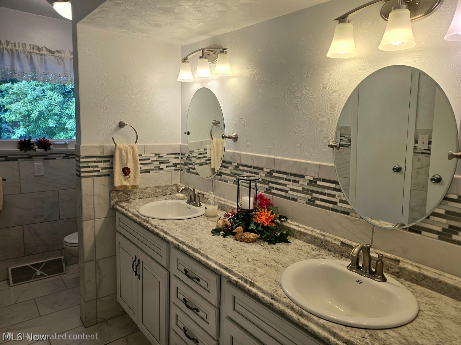 15987 Highland Drive East Liverpool OH 43920