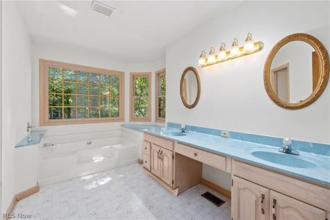 3126 Cliffside Drive Akron OH 44321