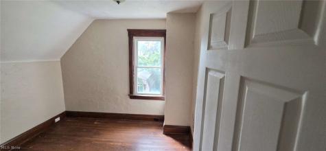 9821 Gambier Avenue Cleveland OH 44102
