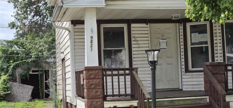 9821 Gambier Avenue Cleveland OH 44102