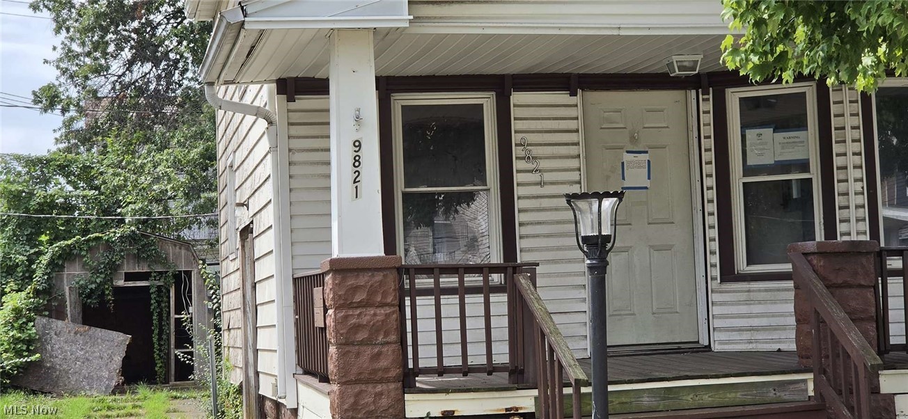 9821 Gambier Avenue Cleveland OH 44102