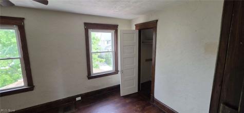 9821 Gambier Avenue Cleveland OH 44102
