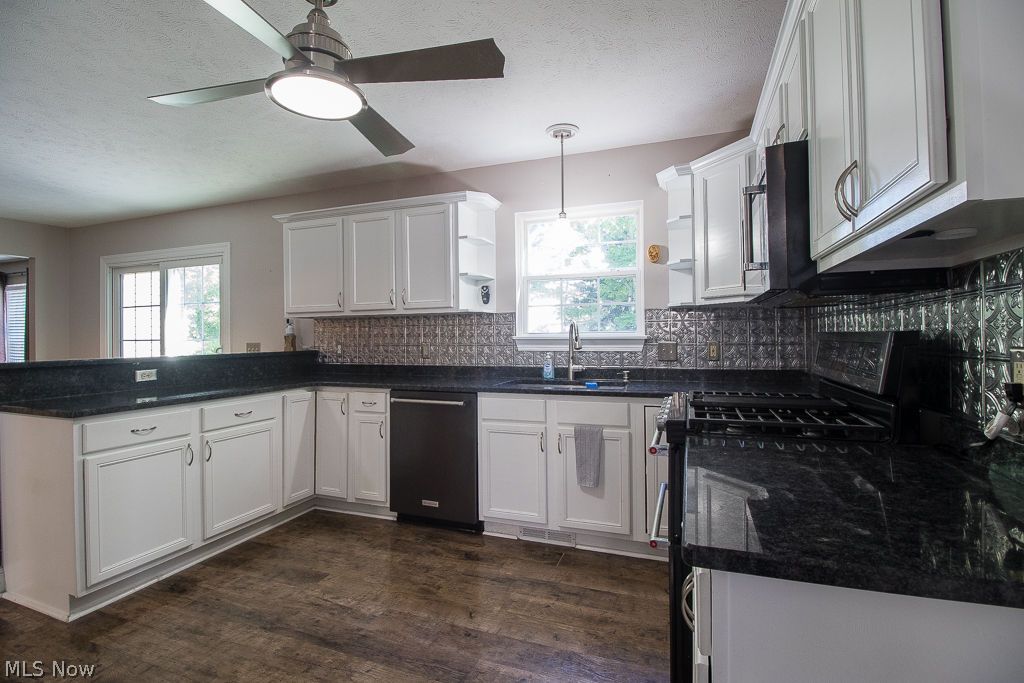 108 Deepwood Court Chardon OH 44024