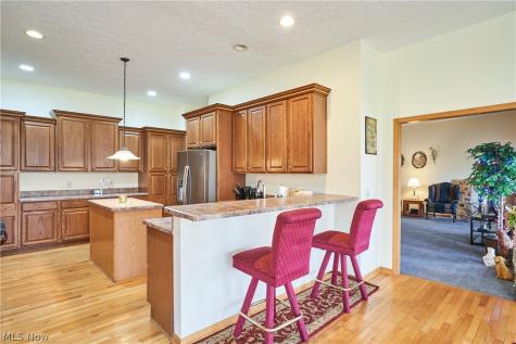 6318 Oak Point Estates Lorain OH 44053