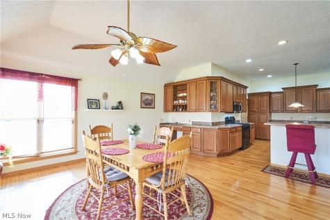 6318 Oak Point Estates Lorain OH 44053