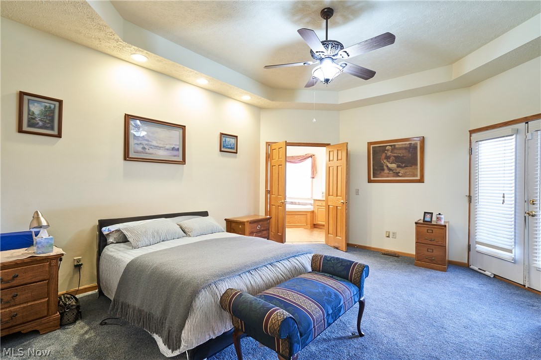 6318 Oak Point Estates Lorain OH 44053
